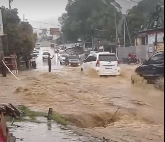 Banjir Kembali Rendam Jayapura, Warga Saling Menyalahkan di Tengah Curah Hujan Tinggi